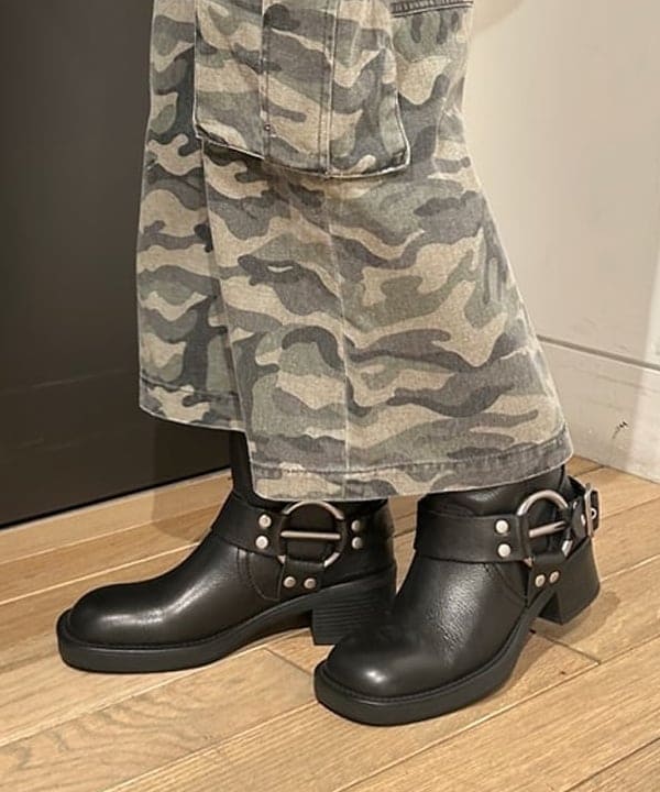 佐藤 亜美さんの「BEAMS WOMEN｜カーゴ ポケット タイト スカート」を使ったコーディネート