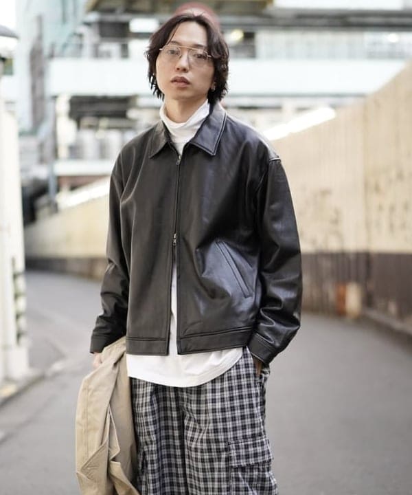 SUDOさんの「BEAMS WOMEN｜ワイドフィット レザー ジップブルゾン」を使ったコーディネート