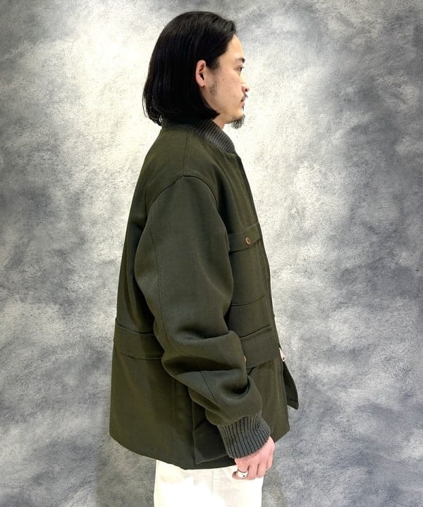 IHA(イハ)さんの「BEAMS WOMEN｜MIL Trousers Herringbone」を使ったコーディネート