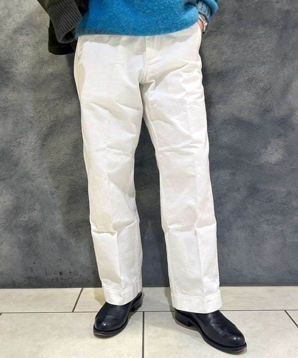 IHA(イハ)さんの「BEAMS WOMEN｜MIL Trousers Herringbone」を使ったコーディネート