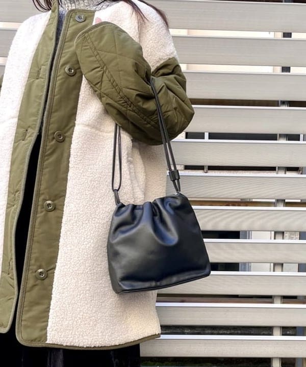 カタヤマ アヤさんの「BEAMS WOMEN｜ボア キルト リバーシブル コート」を使ったコーディネート