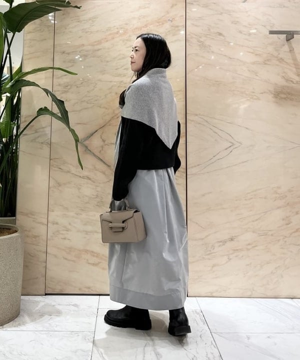 関 桂子さんの「BEAMS WOMEN｜サイドジップ リブ プルオーバー ニット .M」を使ったコーディネート