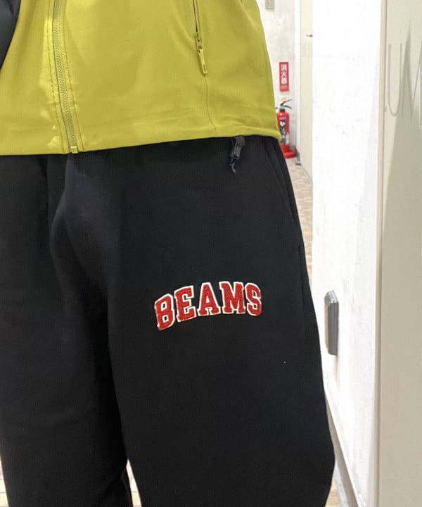 菊田 悠さんの「BEAMS WOMEN｜BEAMS ロゴ スウェット パンツ」を使ったコーディネート