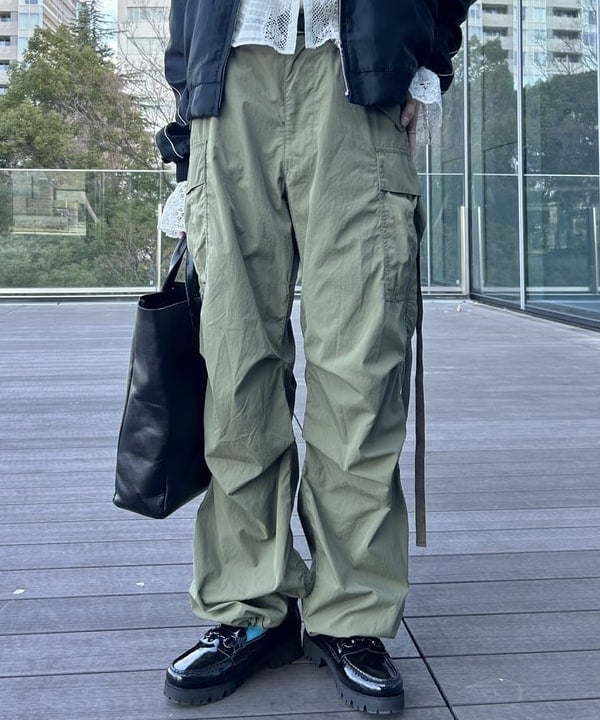 MATSUMOTO AMIさんの「BEAMS WOMEN｜ヴィンテージ レース ブラウス」を使ったコーディネート