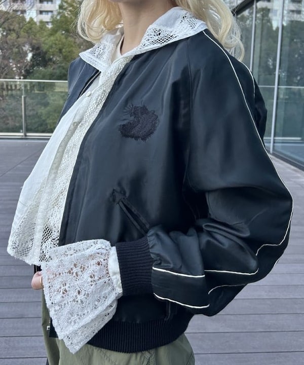 MATSUMOTO AMIさんの「BEAMS WOMEN｜ヴィンテージ レース ブラウス」を使ったコーディネート