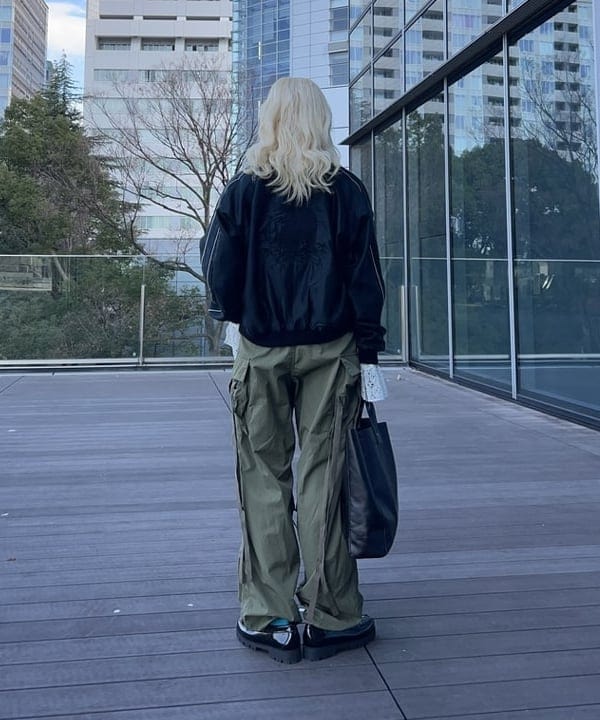 MATSUMOTO AMIさんの「BEAMS WOMEN｜ヴィンテージ レース ブラウス」を使ったコーディネート