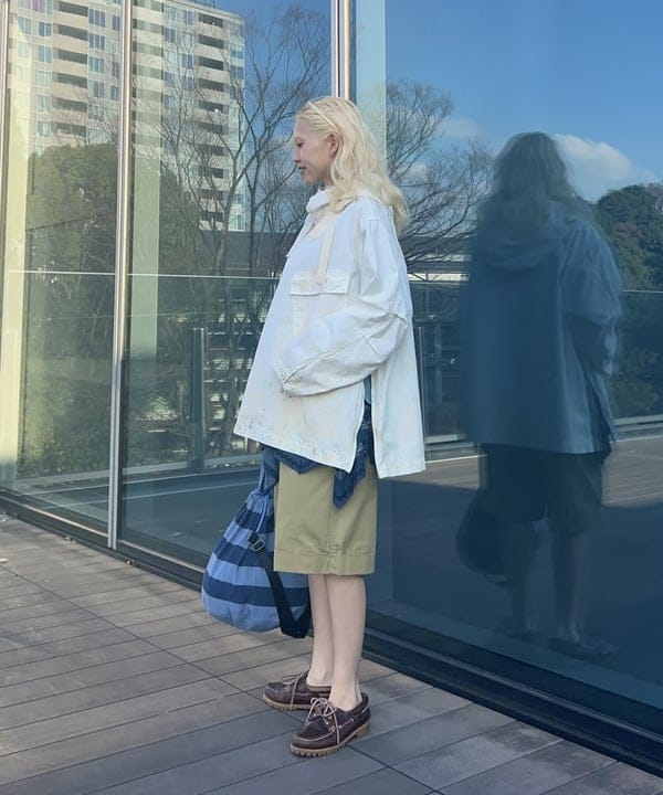 MATSUMOTO AMIさんの「BEAMS WOMEN｜チノ ショーツ」を使ったコーディネート