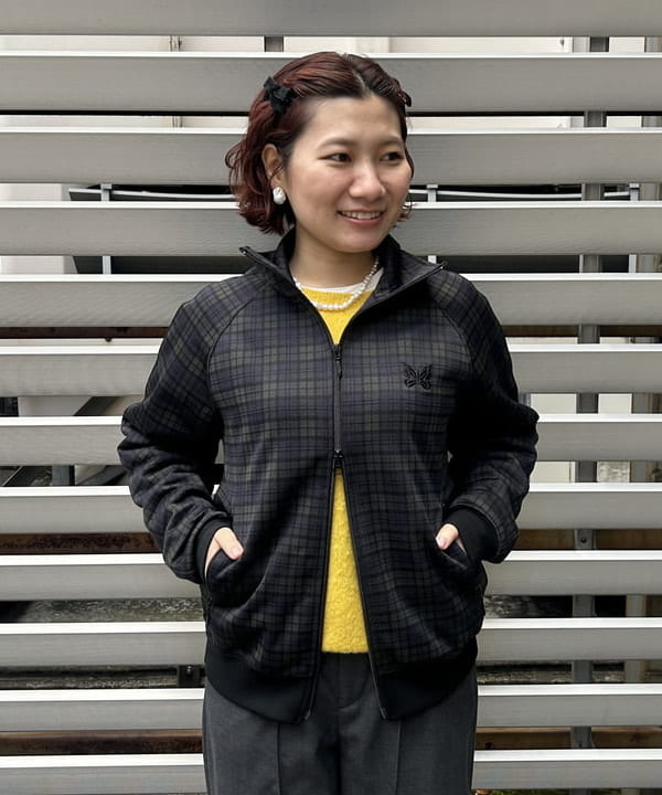 まつむさんの「BEAMS WOMEN｜ポリエステル ウール ツープリーツ ワイドパンツ」を使ったコーディネート