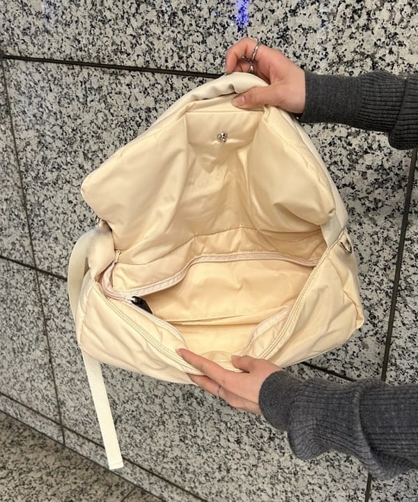 大槻 まひろさんの「BEAMS WOMEN｜リブ ポロ カーディガン」を使ったコーディネート