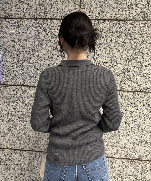 大槻 まひろさんの「BEAMS WOMEN｜リブ ポロ カーディガン」を使ったコーディネート