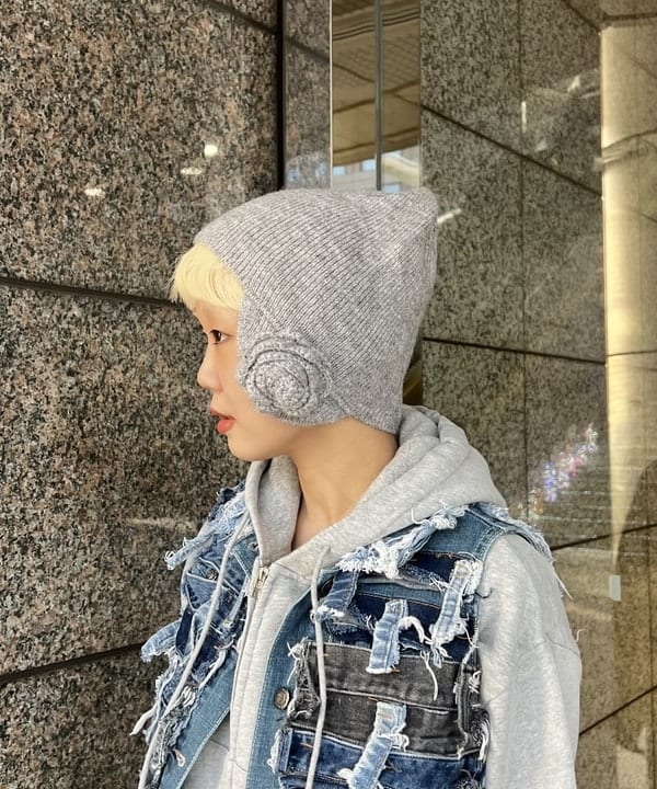 あさひさんの「BEAMS WOMEN｜【別注】Casselini / フラワー ニット帽」を使ったコーディネート