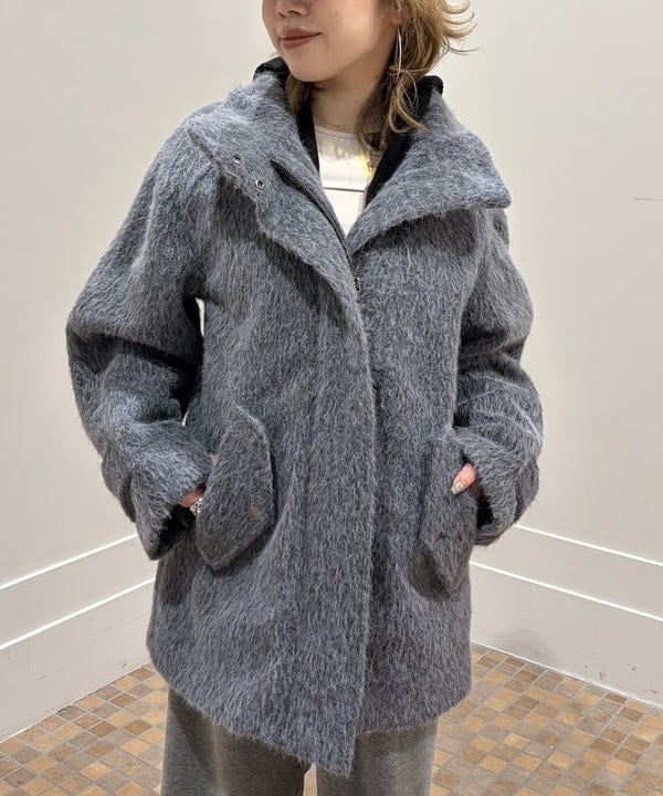 まゆちゃんさんの「BEAMS WOMEN｜シャギースタンド カラー ハーフ コート」を使ったコーディネート