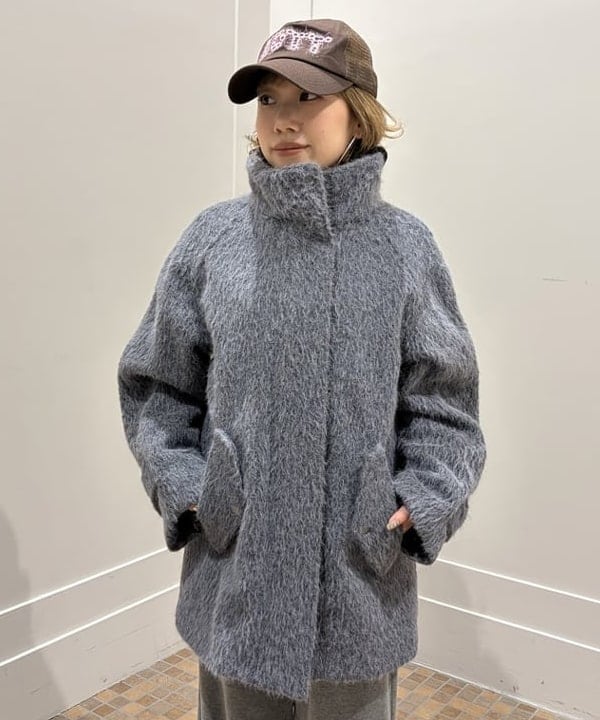 まゆちゃんさんの「BEAMS WOMEN｜シャギースタンド カラー ハーフ コート」を使ったコーディネート