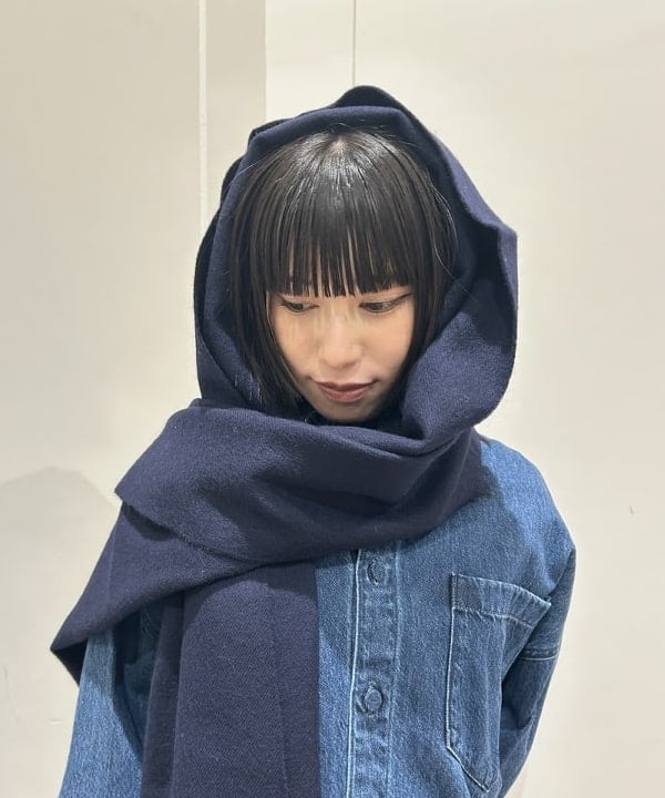 大槻 まひろさんの「BEAMS WOMEN｜ポリエステル ウール 2ループ ワイドパンツ」を使ったコーディネート