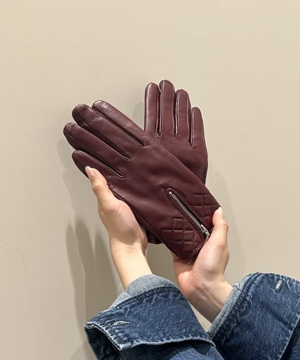 大槻 まひろさんの「BEAMS WOMEN｜ポリエステル ウール 2ループ ワイドパンツ」を使ったコーディネート