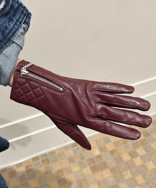 大槻 まひろさんの「BEAMS WOMEN｜ポリエステル ウール 2ループ ワイドパンツ」を使ったコーディネート