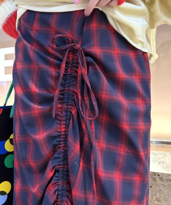 加歩さんの「BEAMS WOMEN｜sister Jane / Shimmy Bow Blouse」を使ったコーディネート