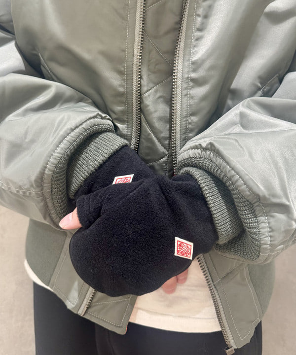 Ryohei Takataさんの「BEAMS WOMEN｜リラックスフィット THERMOLITE(R) MA-1 （撥水）」を使ったコーディネート