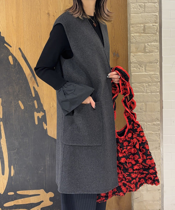 中平 あみさんの「BEAMS WOMEN｜ベルスリーブ クルーネック ニット」を使ったコーディネート