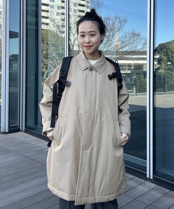 清水 彩乃さんの「BEAMS WOMEN｜コットン ポリエステル シャンブレー ステンカラー コート」を使ったコーディネート