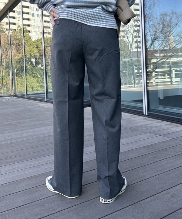 清水 彩乃さんの「BEAMS WOMEN｜コットン ポリエステル シャンブレー ステンカラー コート」を使ったコーディネート