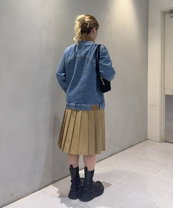 大石彩可さんの「BEAMS WOMEN｜【別注】FRED PERRY / Tennis Pleats Skirt」を使ったコーディネート