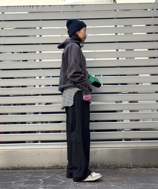 オカモト ミサキさんの「BEAMS WOMEN｜【別注】LACOSTE / ワイド パンツ」を使ったコーディネート