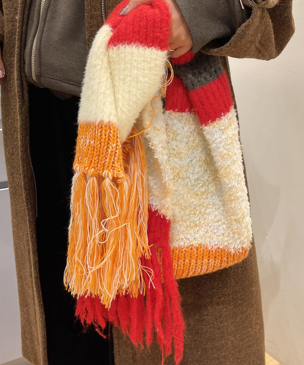 大木さんの「BEAMS WOMEN｜スタンドカラー シングル コート」を使ったコーディネート