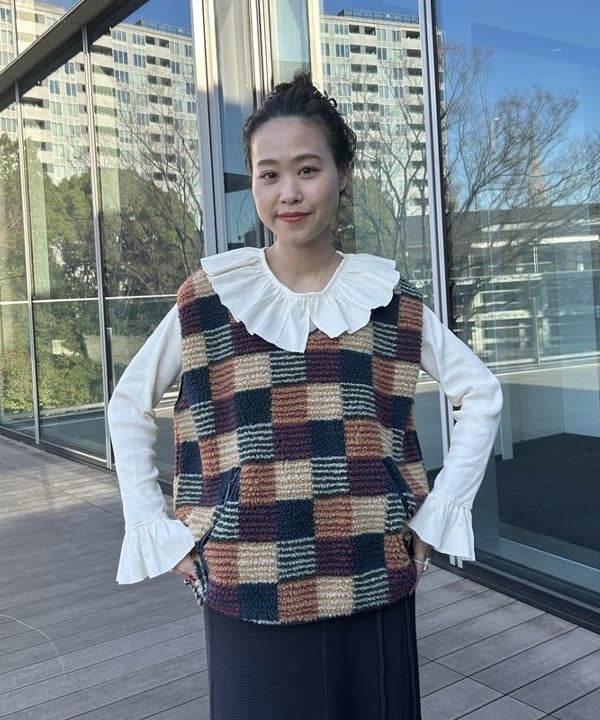 清水 彩乃さんの「BEAMS WOMEN｜クレイジー デタッチ スリーブ ライナー」を使ったコーディネート