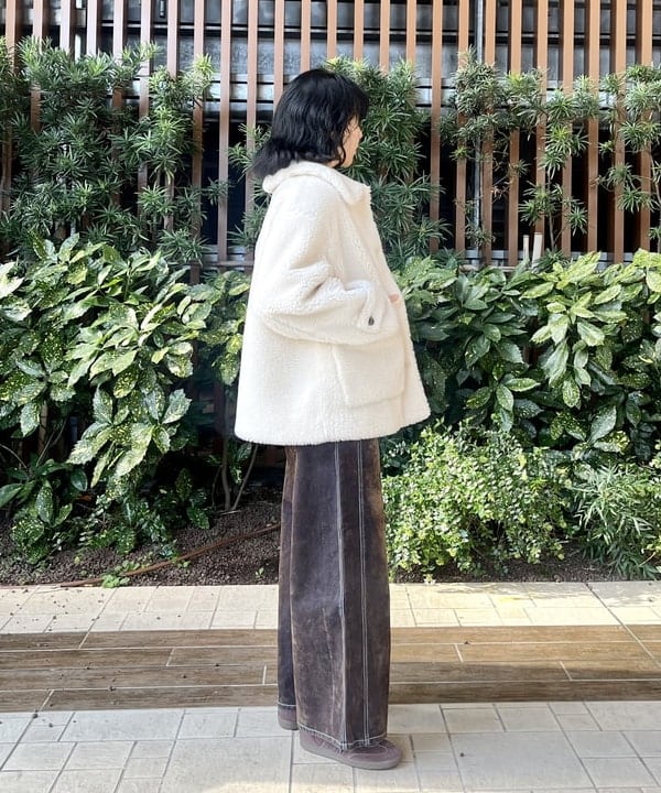 kigoさんの「BEAMS WOMEN｜フロッキー デニム ワイド パンツ」を使ったコーディネート