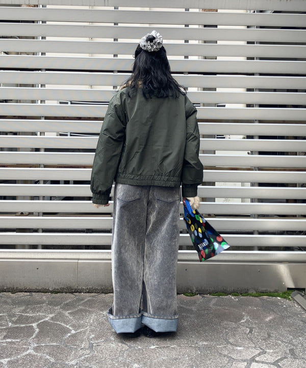 晶さんの「BEAMS WOMEN｜フロッキー デニム ワイド パンツ」を使ったコーディネート