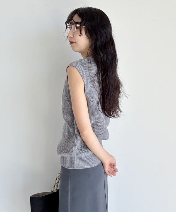 中丸　栞さんの「BEAMS WOMEN｜【別注】NOMADIS / SAC2 W リバーシブル ロゴトートバッグ」を使ったコーディネート