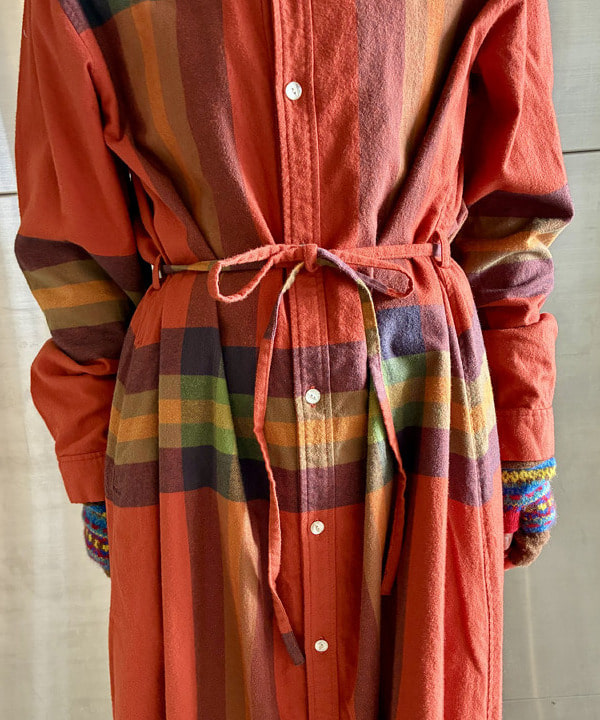 みりさんの「ビッグ タータン ワンピース」を使ったコーディネート