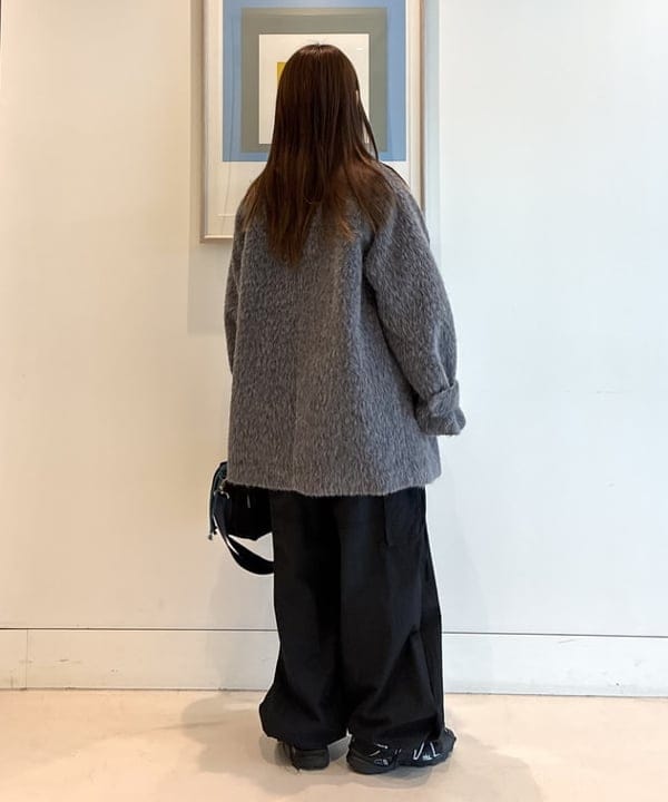 松本 佳菜子さんの「BEAMS WOMEN｜クロップド クルーネック カーディガン」を使ったコーディネート