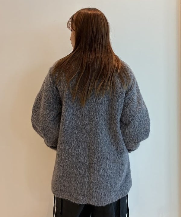 松本 佳菜子さんの「BEAMS WOMEN｜クロップド クルーネック カーディガン」を使ったコーディネート