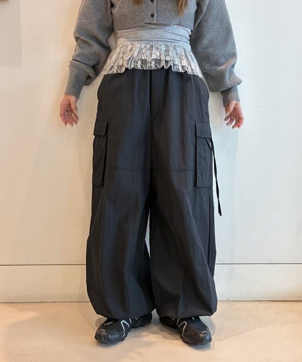 松本 佳菜子さんの「BEAMS WOMEN｜クロップド クルーネック カーディガン」を使ったコーディネート