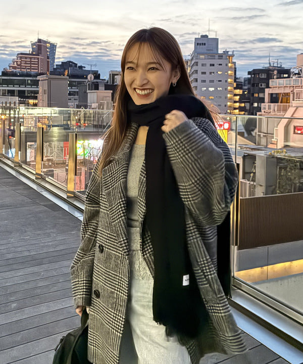 松本 佳菜子さんの「BEAMS WOMEN｜チェック ビーバー ダブル ハーフコート」を使ったコーディネート