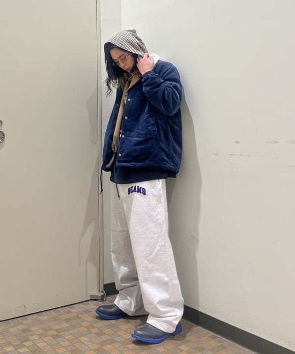 菊田 悠さんの「BEAMS WOMEN｜BEAMS ロゴ スウェット パンツ」を使ったコーディネート