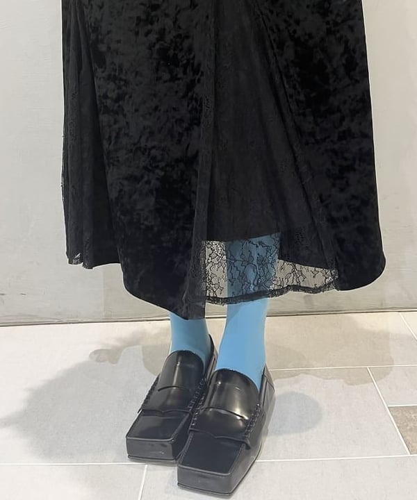 江口 息吹さんの「BEAMS WOMEN｜ベロア レース レイヤー ワンピース」を使ったコーディネート