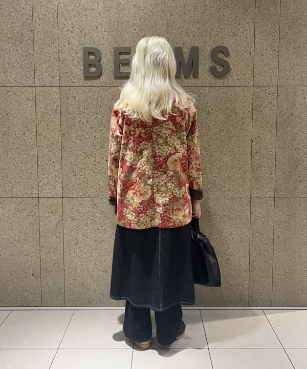 MATSUMOTO AMIさんの「BEAMS WOMEN｜ラップ プリーツ スカート」を使ったコーディネート