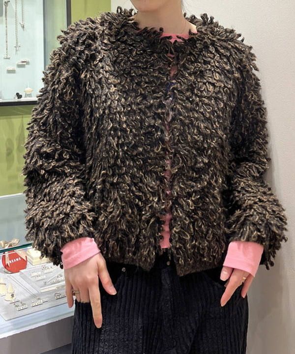 神坂 莉子さんの「BEAMS WOMEN｜柄ハート ボールチェーン ブレスレット」を使ったコーディネート