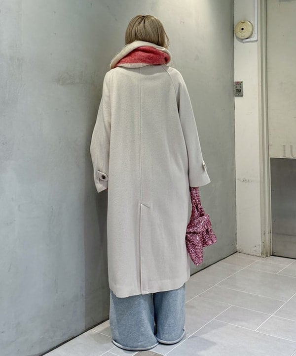 ヒカリさんの「BEAMS WOMEN｜スタンドカラー ダブル コート」を使ったコーディネート