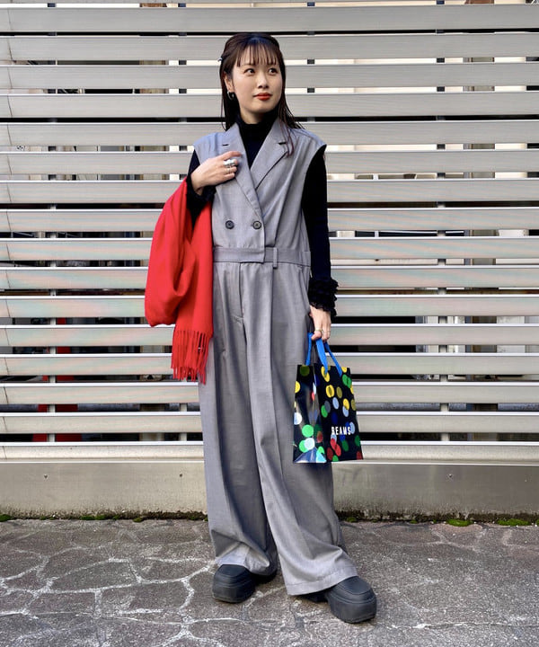 カタヤマ アヤさんの「BEAMS WOMEN｜ウェイビー フェイクファー ジレ」を使ったコーディネート