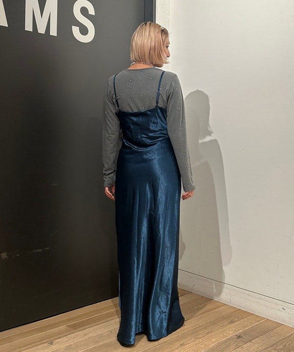 佐藤 亜美さんの「BEAMS WOMEN｜ホットフィックス クルーネック カットソー」を使ったコーディネート