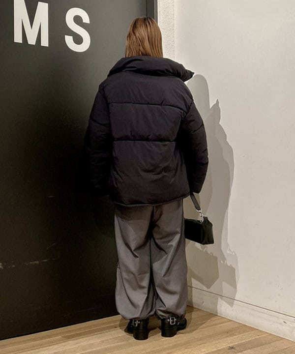 早川 萌子さんの「BEAMS WOMEN｜中綿 スタンドカラー ブルゾン」を使ったコーディネート