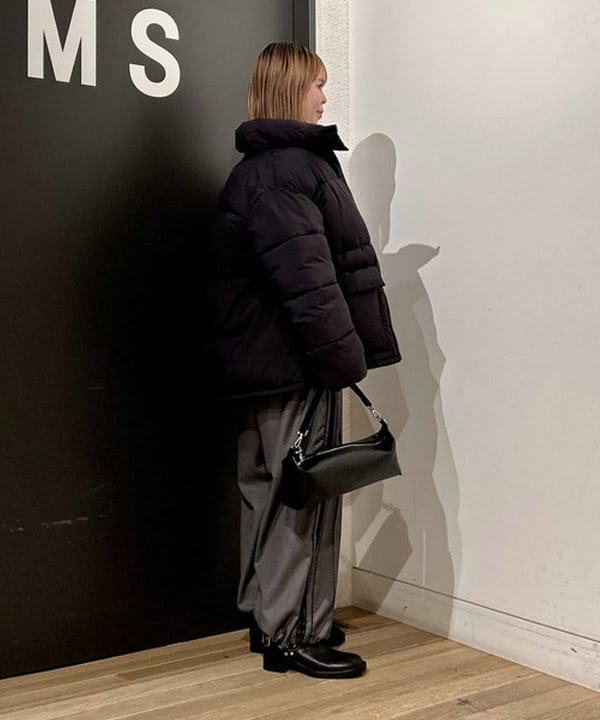 早川 萌子さんの「BEAMS WOMEN｜中綿 スタンドカラー ブルゾン」を使ったコーディネート