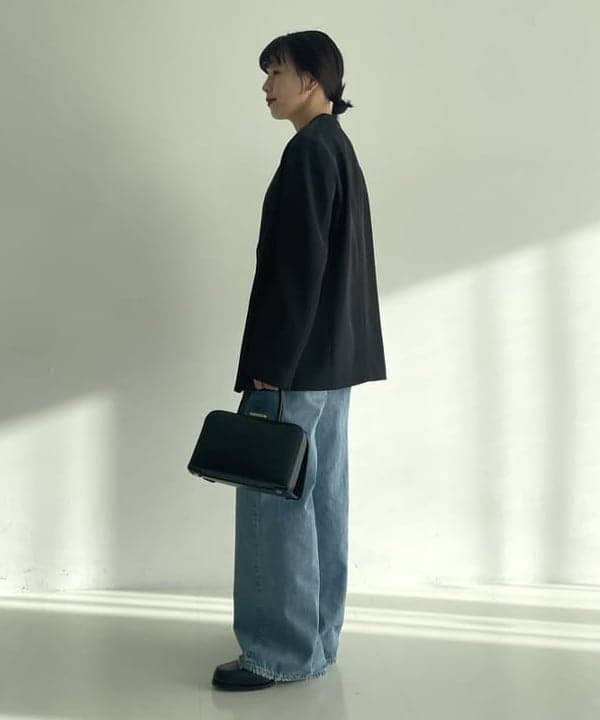 SAKAIさんの「BEAMS WOMEN｜【別注】upper hights / THE SISTER デニムパンツ BRUME」を使ったコーディネート