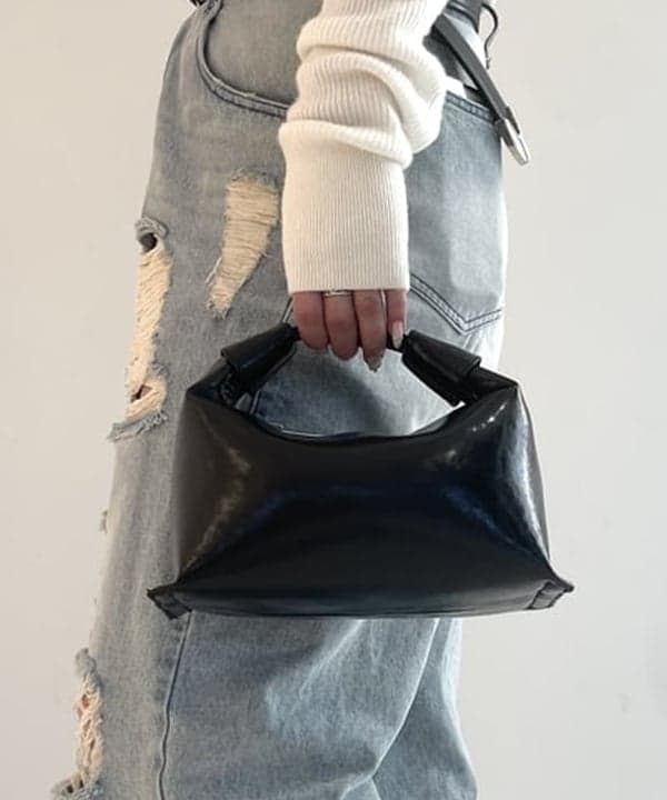 松本 佳菜子さんの「BEAMS WOMEN｜リブ オフショルダー プルオーバー」を使ったコーディネート