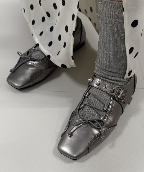 松本 佳菜子さんの「BEAMS WOMEN｜14ゲージ リブ タートル ネック ニット」を使ったコーディネート