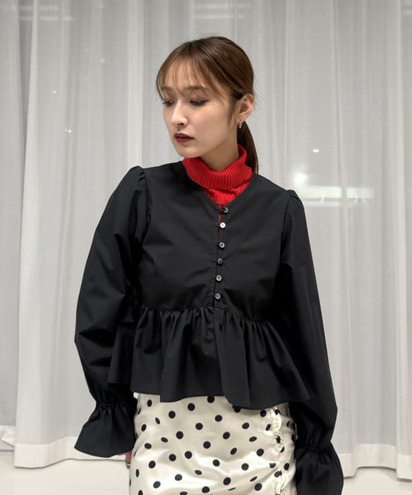 松本 佳菜子さんの「BEAMS WOMEN｜14ゲージ リブ タートル ネック ニット」を使ったコーディネート